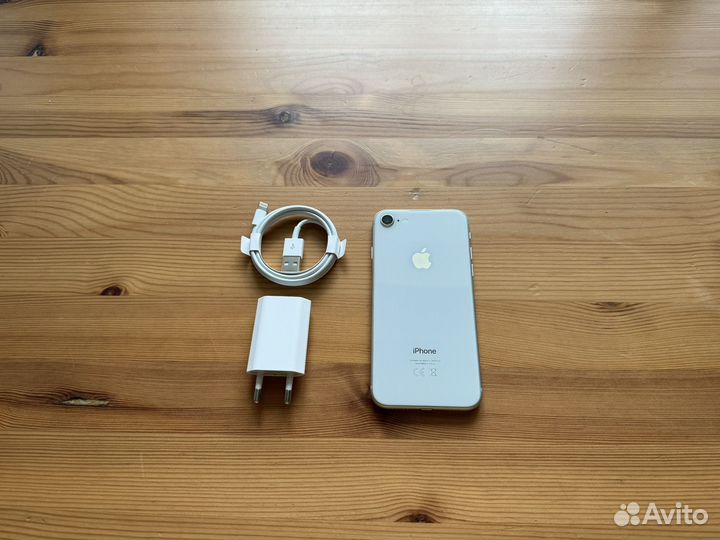 iPhone 8, 64 ГБ