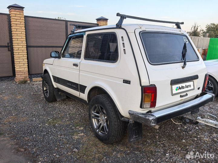 LADA 4x4 (Нива) 1.7 МТ, 2002, 128 000 км