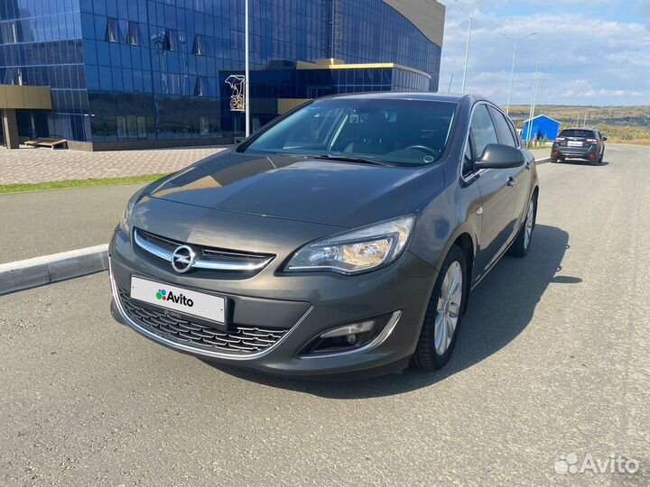 Opel Astra 1.6 МТ, 2012, 130 000 км