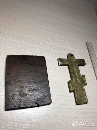 Старинный Крест и Икона