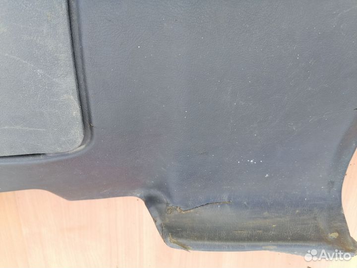 Обшивка салона задняя правая vito w638