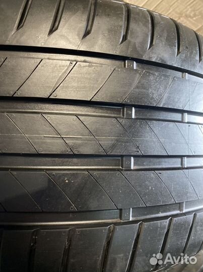 Bridgestone Turanza T005 285/35 R20