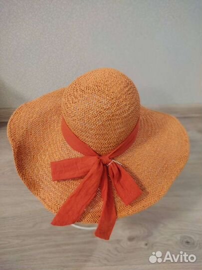 Шляпа женская соломенная