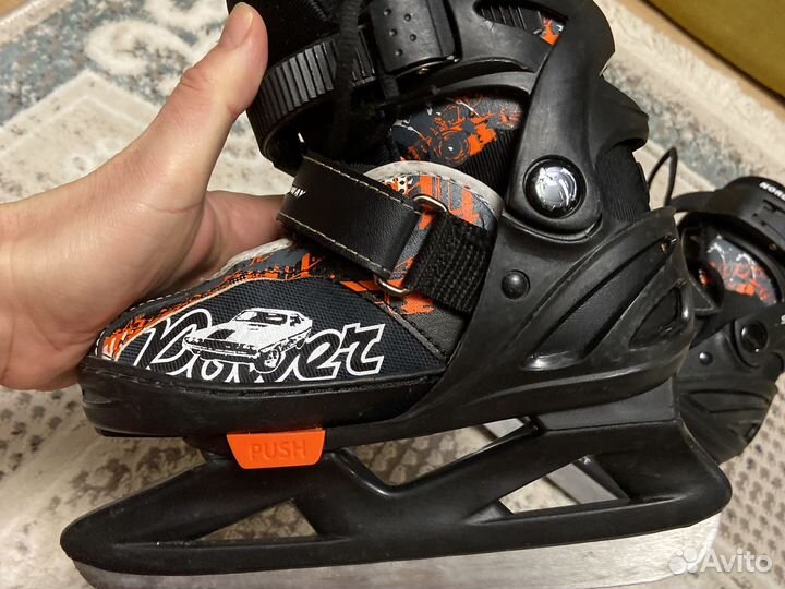 Коньки хоккейные