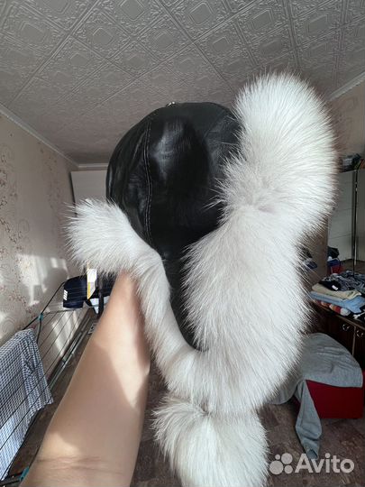 Шапка песец + кожа (новая)
