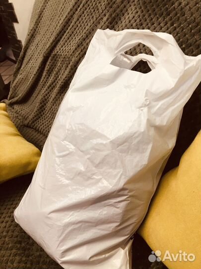 Пакет с детскими вещами