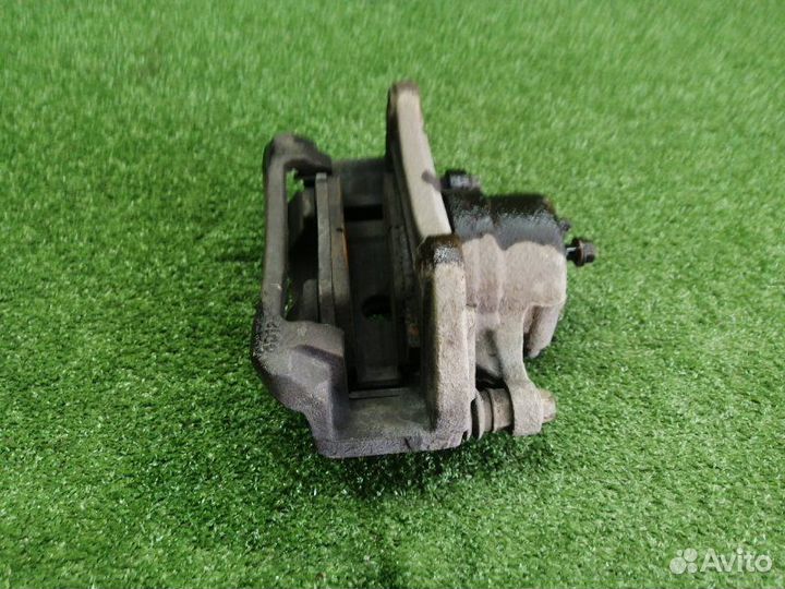 Суппорт передний правый Kia Ceed JD G4FG 2014