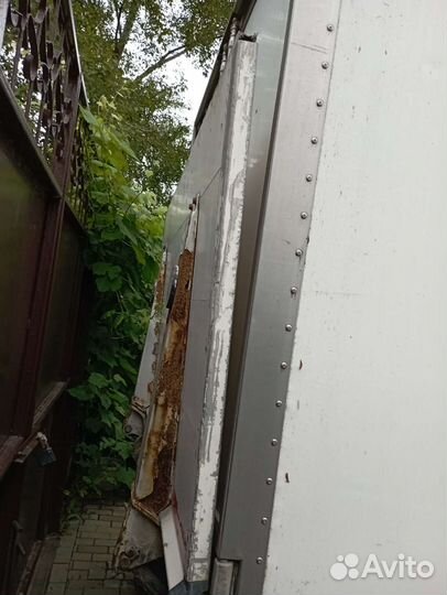 Mitsubishi Fuso Canter, 2001