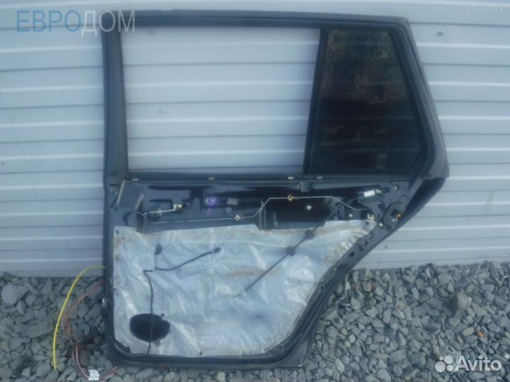 Форточка двери правая mercedes W210 s1117139