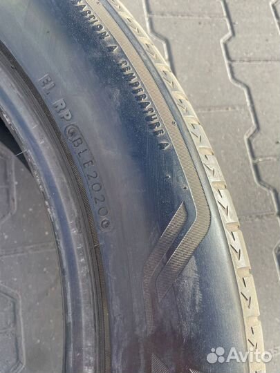 Bridgestone B390 275/50 R22