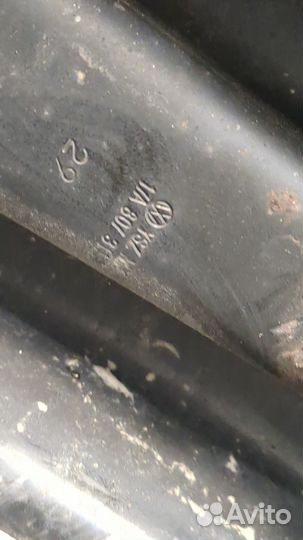 Усилитель бампера Volkswagen Jetta 7 2018, 2019