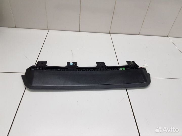 Дополнительный стоп сигнал (Genesis G80 I)