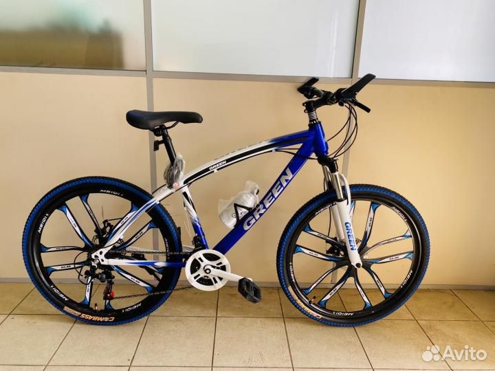 Новый велосипед на литых дисках