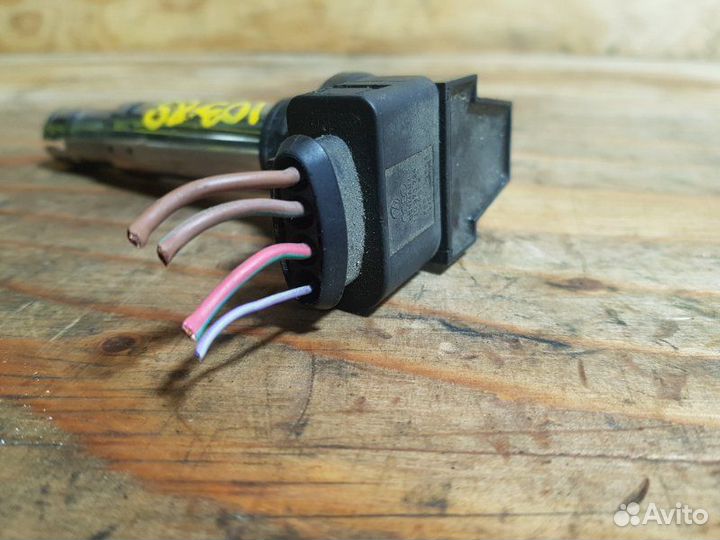 Катушка зажигания Volkswagen Golf 6 AJ5 caxa 2011