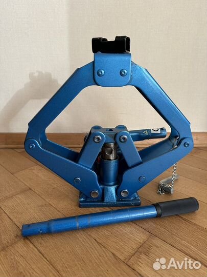 Домкрат ромбовой гидравлический 1т (140-380мм)