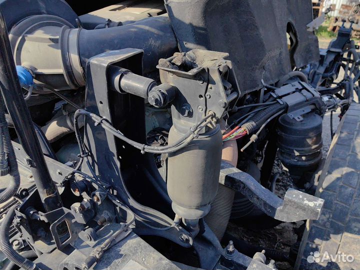 Задняя подушка кабины с замком Volvo FH4