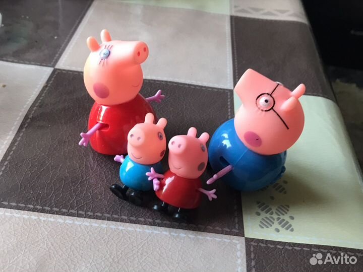 Игрушка Свинка пеппа и семья