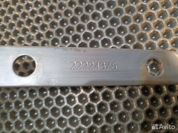 22224375 Кронштейн трубок AdBlue