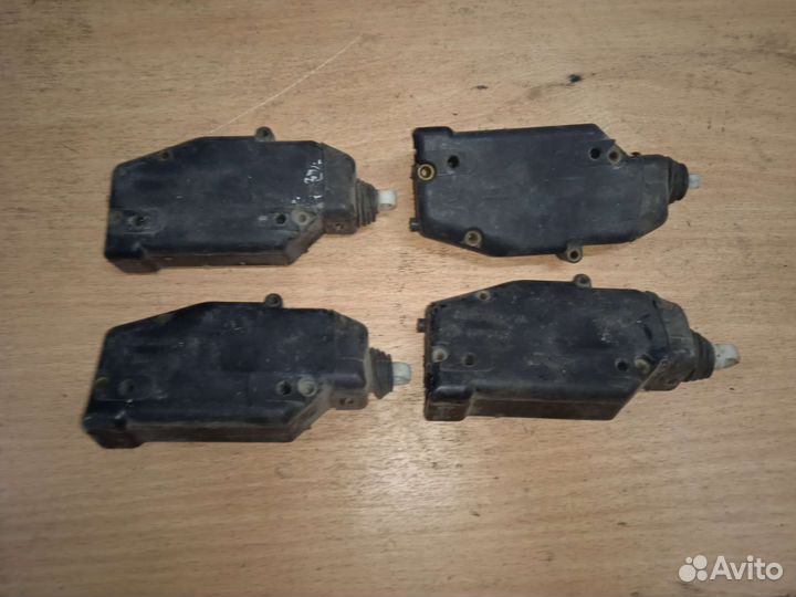 Активатор замка двери BMW E28 бмв 5 E28