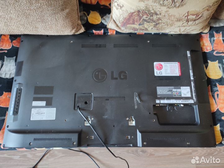 Телевизор LG SMART tv 42