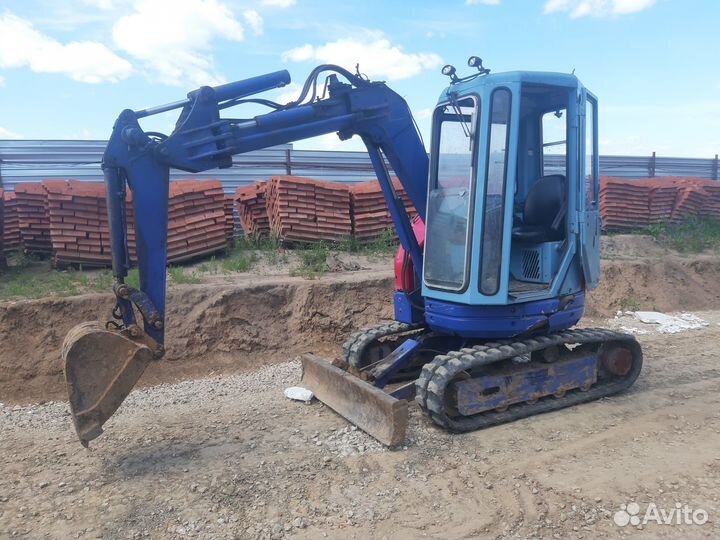 Мини-экскаватор Komatsu PC28UU-2, 2005
