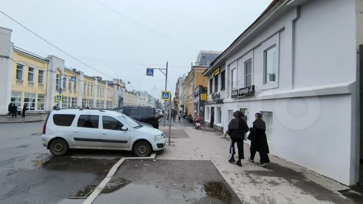 Торгово-офисная площадь, 210 м²