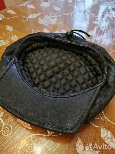 Кепка кожаная женская