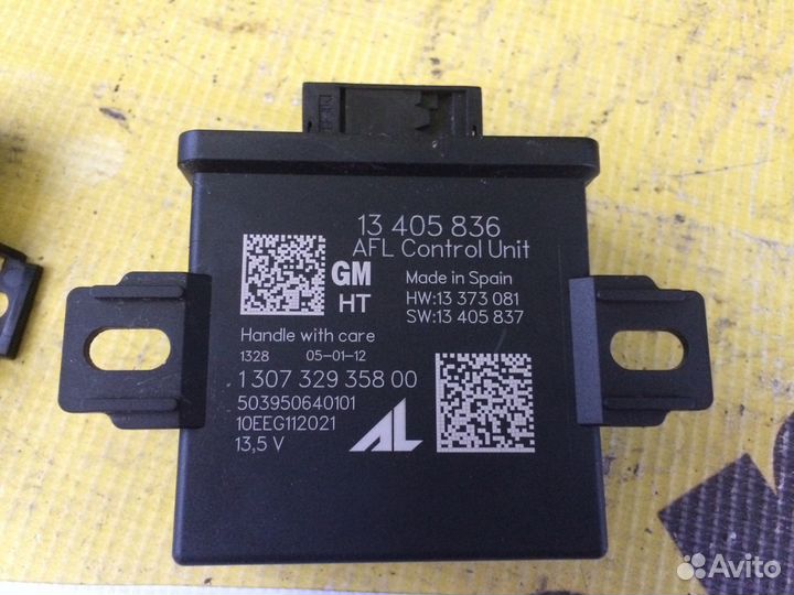 Блок управления светом Opel Astra GTC