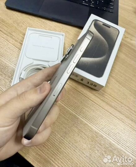 iPhone 15 Pro, 128 ГБ