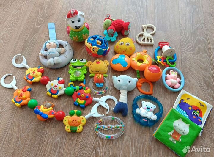 Развивающие игрушки погремушки, грызунки