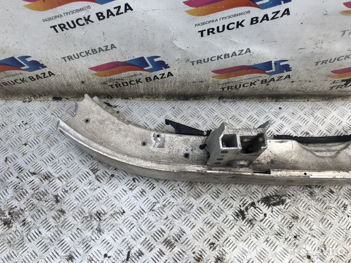 Усилитель бампера Volvo FH