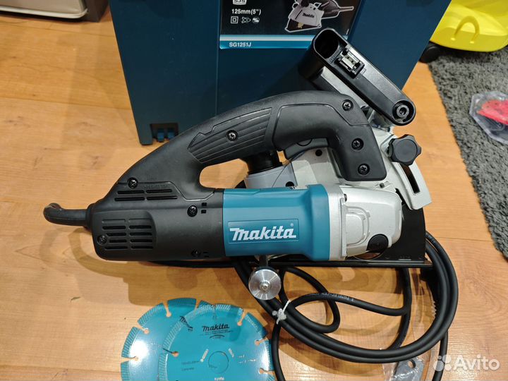 Штроборез Makita SG1251J
