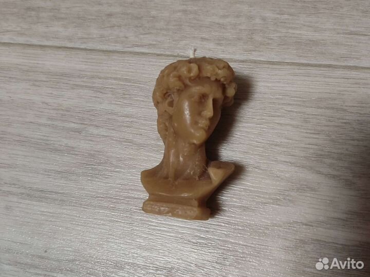 Бюст свеча