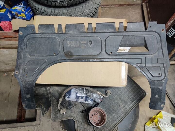 Пыльник бампера рапид поло