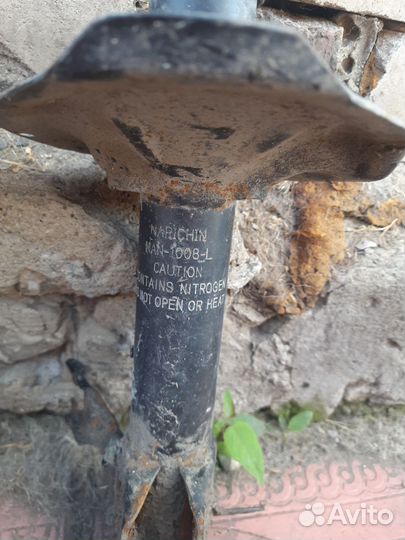 Передние амортизаторы газомаслянные