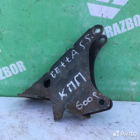 Кронштейн кпп Фольксваген Гольф 2 Джетта 2