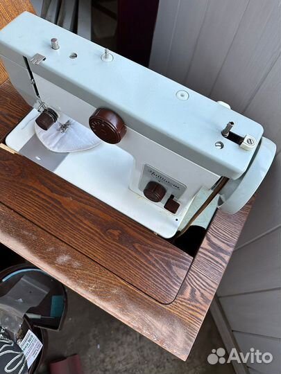 Швейная машинка чайка 134