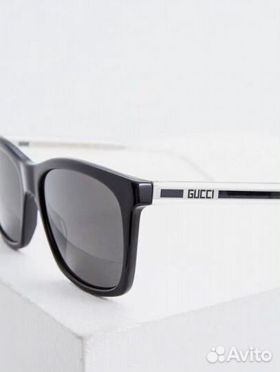 Солнцезащитные очки Gucci