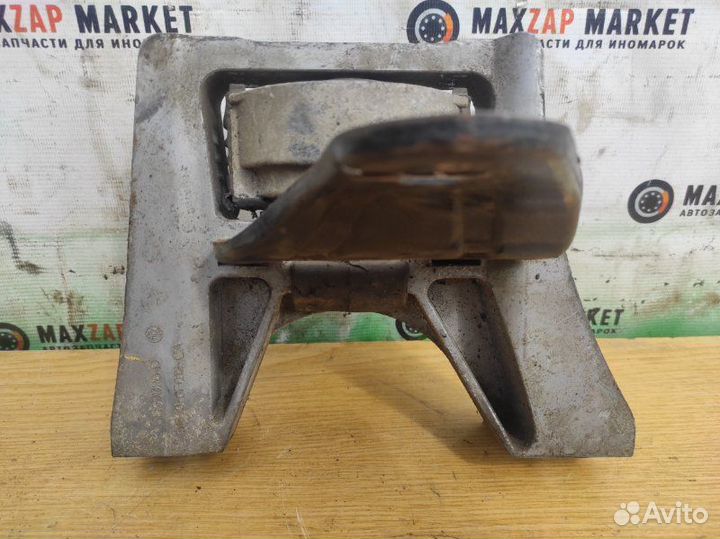 Опора двигателя правая Ford Focus 1 Zx4 2.3 2004