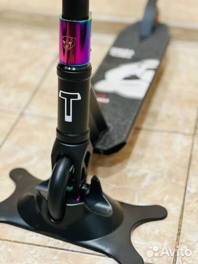 Трюковой самокат tech team comrade