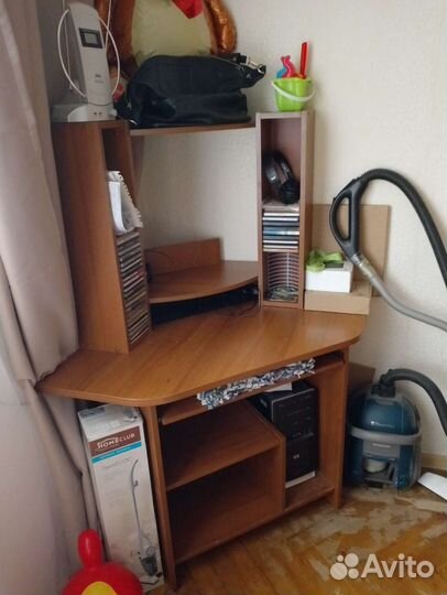 Компьютерный стол угловой