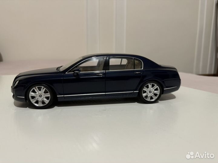 Коллекционные машинки 1:18 bentley