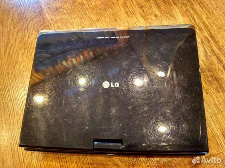 Портативный видеопроигрыватель LG