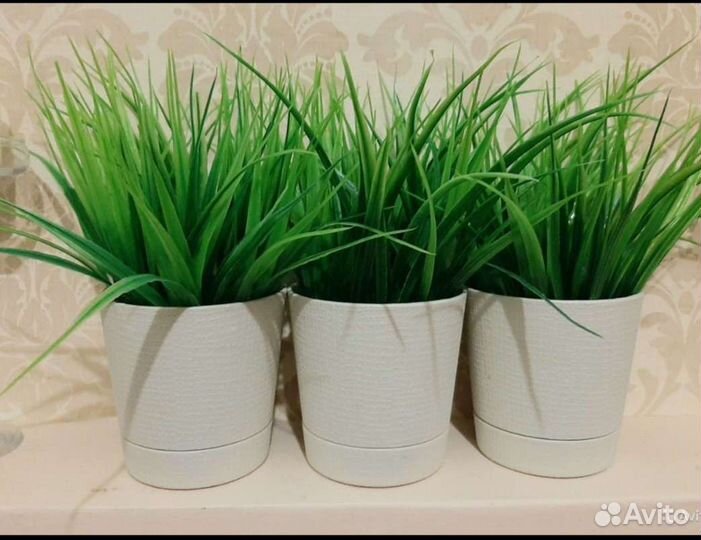 Искуственная зелень в горшочках