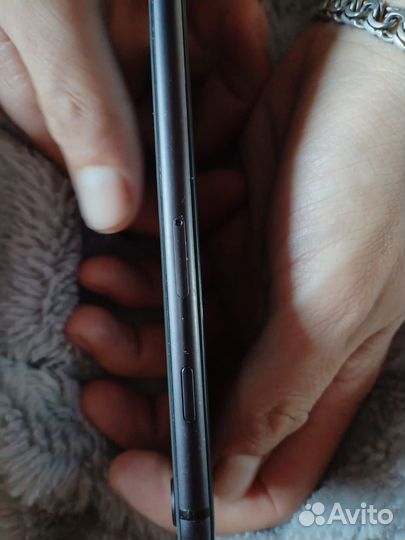 iPhone 8, 64 ГБ