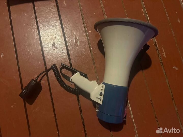 Громкоговоритель Radio Shack Powerhorn