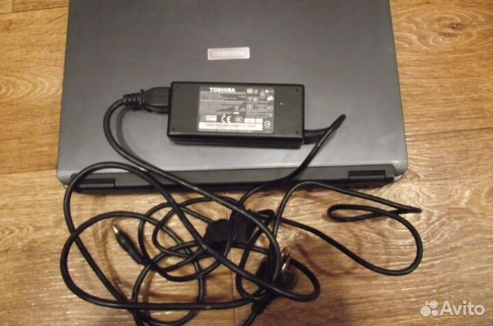 Ноутбук toshiba
