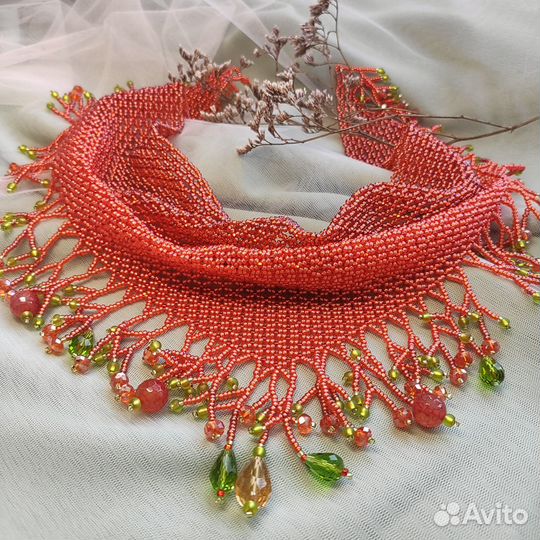 Колье-косынка из бисера и камней,ручная работа