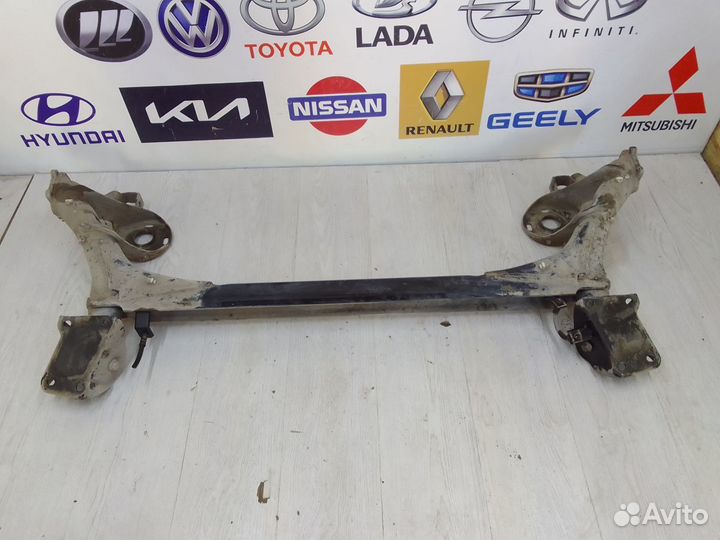 Балка подвески зад Volkswagen polo 5