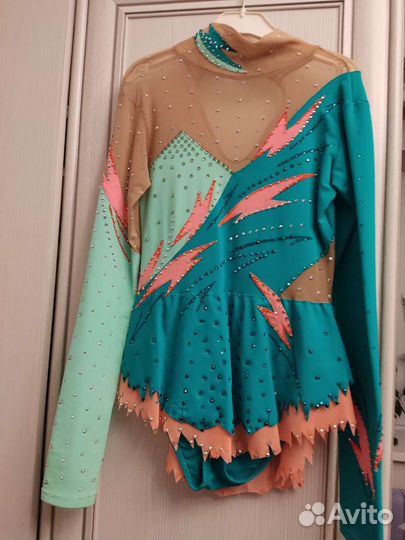 Костюм для фигурного катания 140